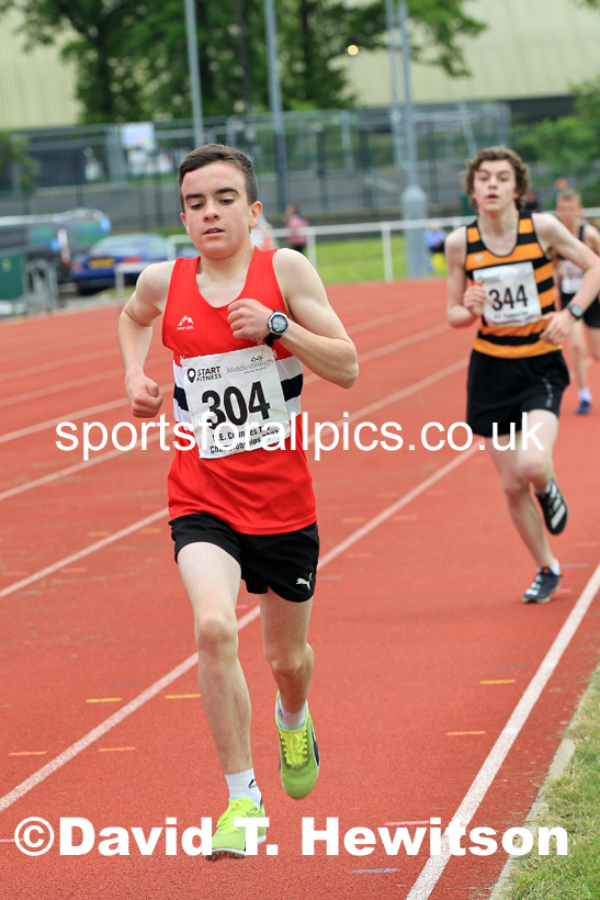 Men and Boys 3000 metres, 2022 North Eastern Track and Field Champs., Middlesbrough. David T. Hewitson/Sports for All Pics